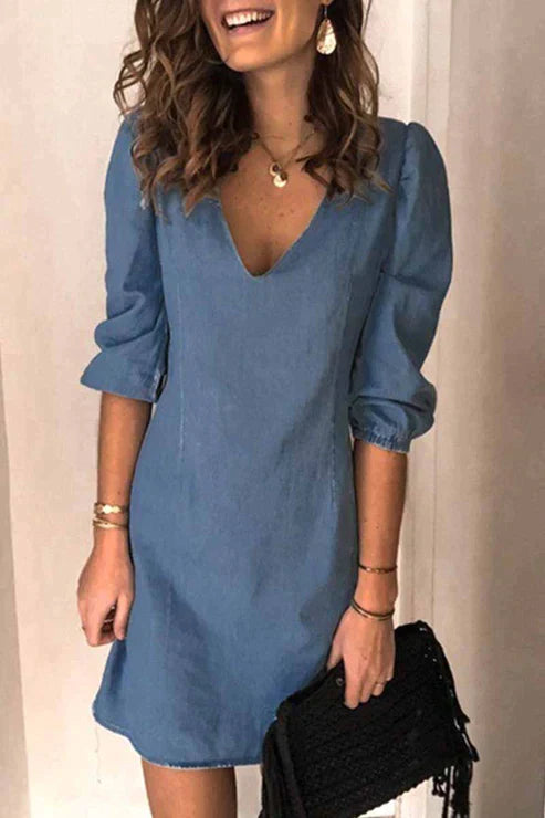 Gabriella - Lässiges Kleid mit festem V-Ausschnitt