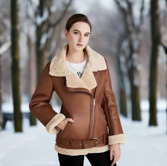 Alva - Stilvolle Leder-Bikerjacke mit Polokragen und Gürtel