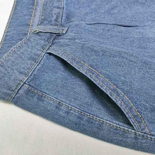 Stella - Weit geschnittene Jeans mit hoher Taille