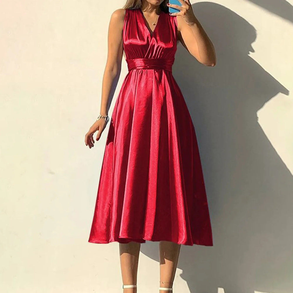 Delta - Mintrotes einfarbiges ärmelloses Maxikleid aus Satin