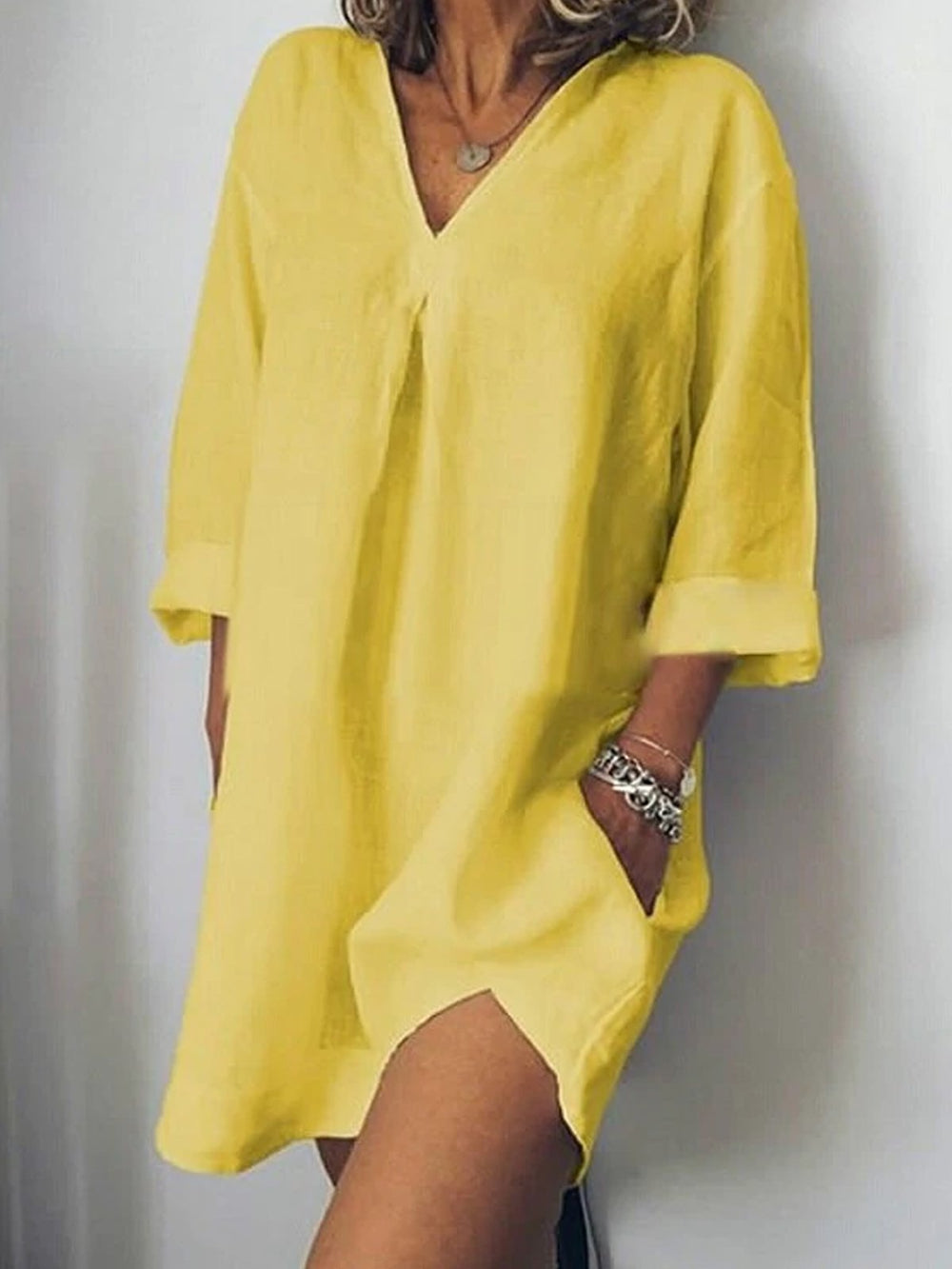 Iona – Luftig-leichtes Leinenkleid mit V-Ausschnitt für entspannte Sommertage