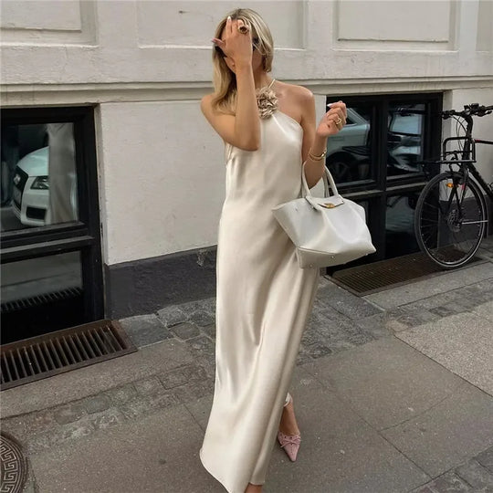 Florina - Elegantes Midi-Kleid mit Blumenhalter