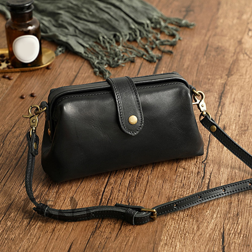 Fabienne - Retro-Ledertasche, handgemacht