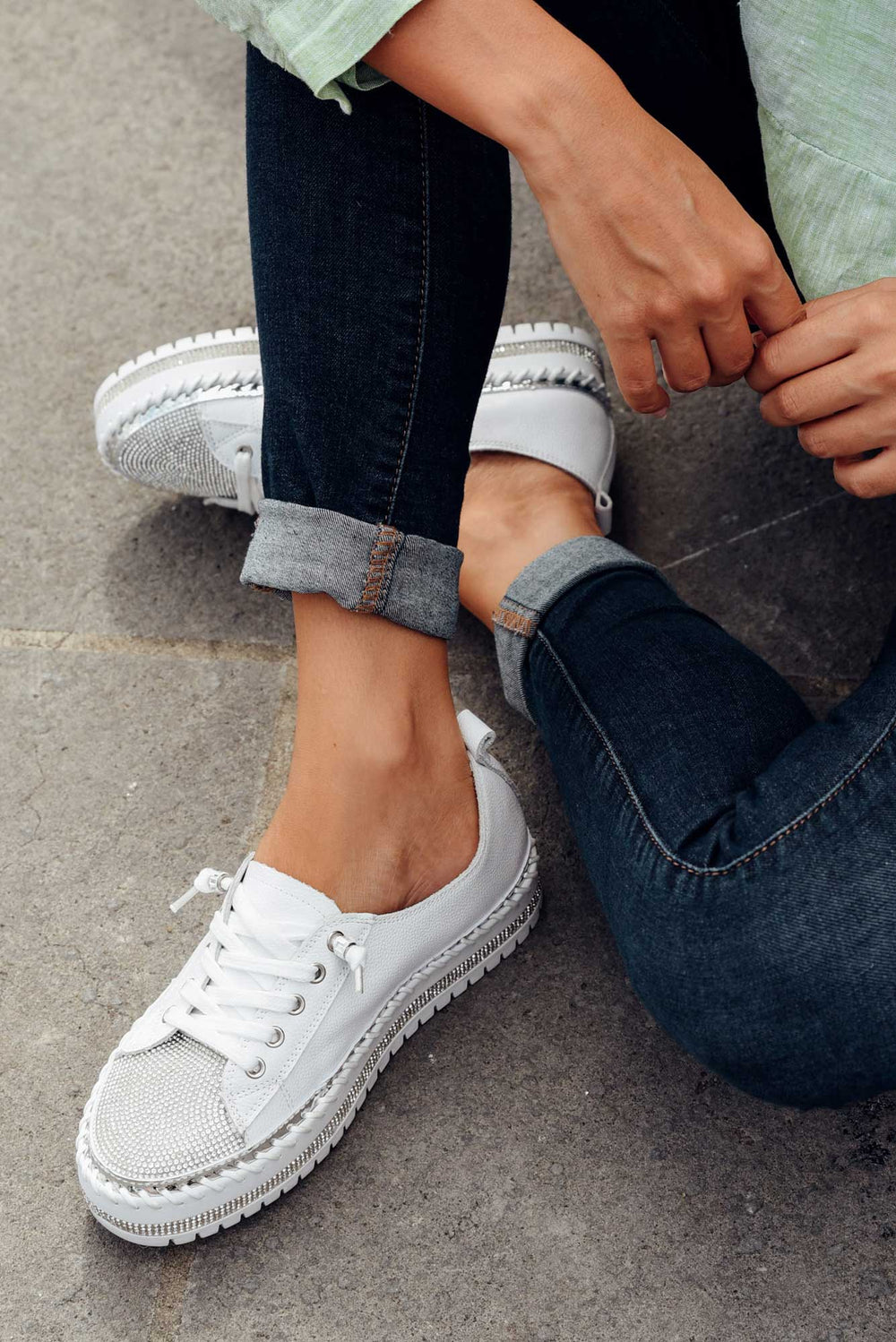 Fiora - Diamantbesetzte Sneakers