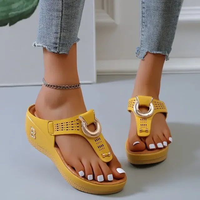 Thora - Bequeme Sommer-Sandalen mit Keilabsatz