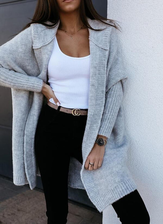 CozyNest - Strickjacke mit Kapuze in Übergröße