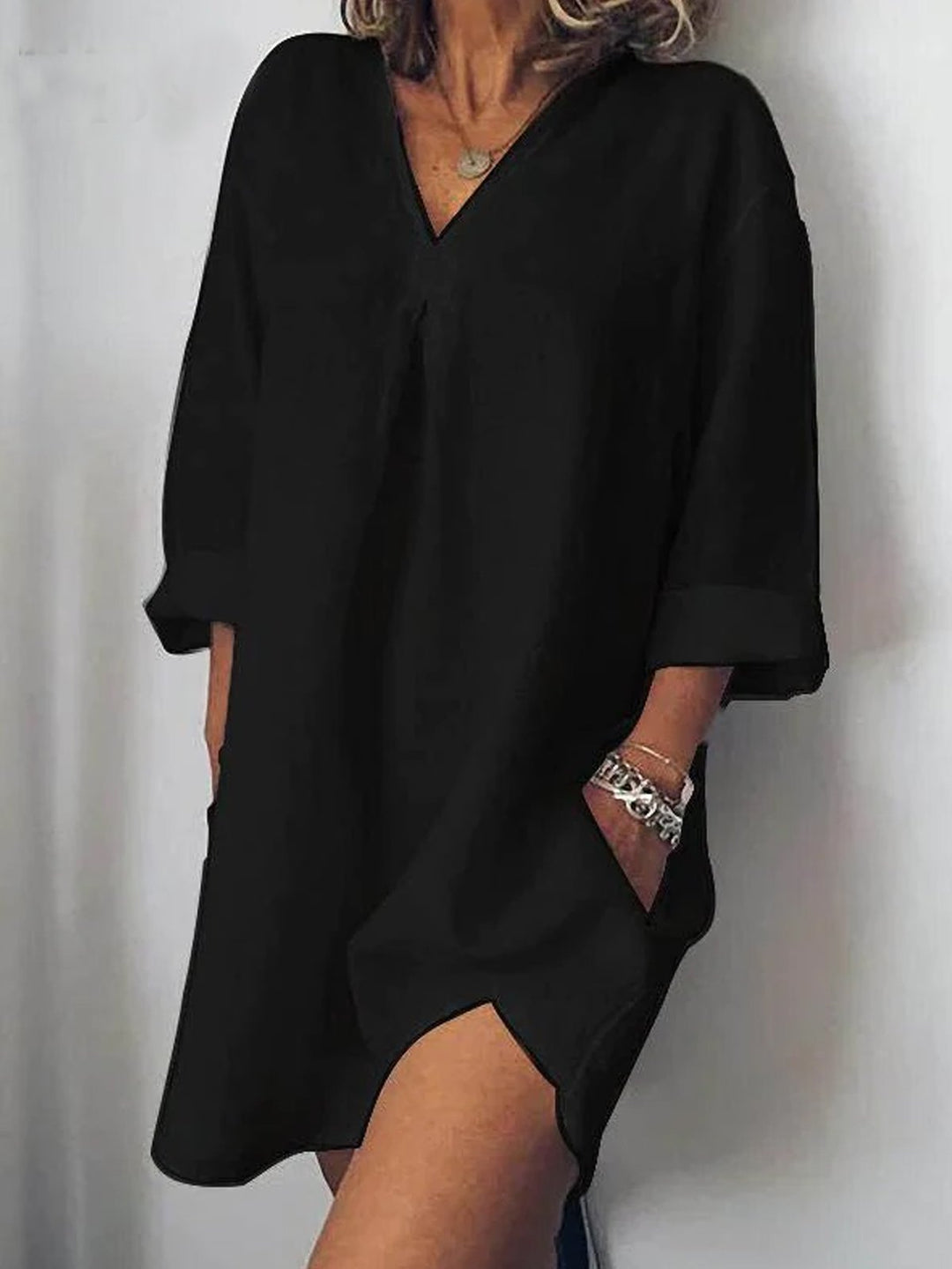 Iona – Luftig-leichtes Leinenkleid mit V-Ausschnitt für entspannte Sommertage