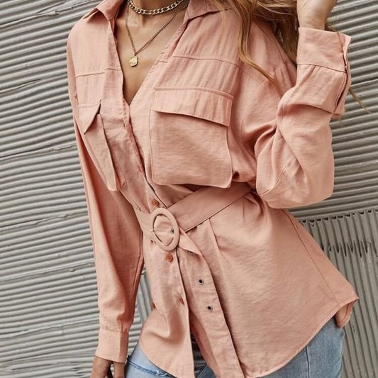 Taillierte Bluse im Utility-Stil