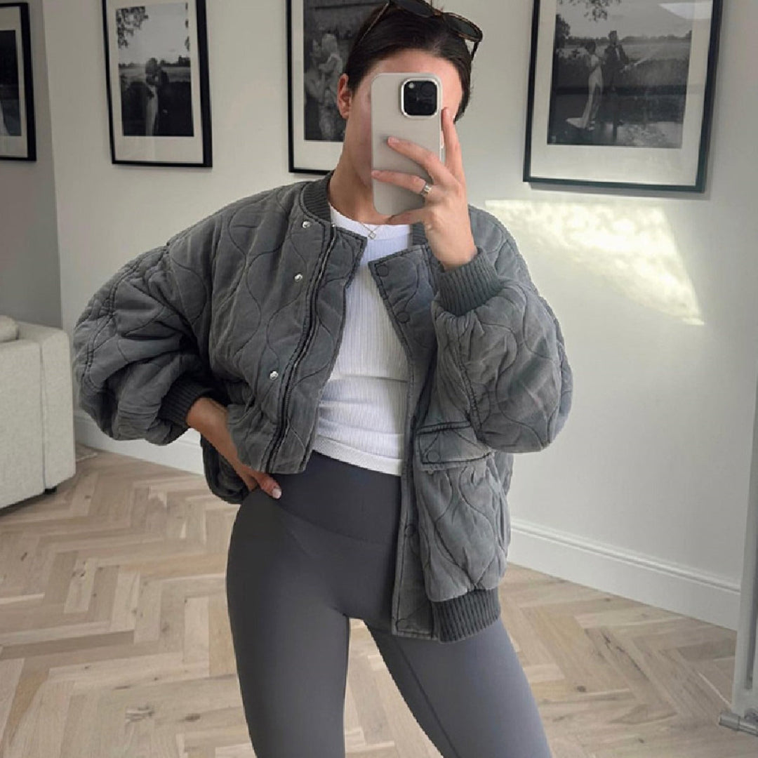 Alva - Kuschelige Baseballjacke aus Baumwolle