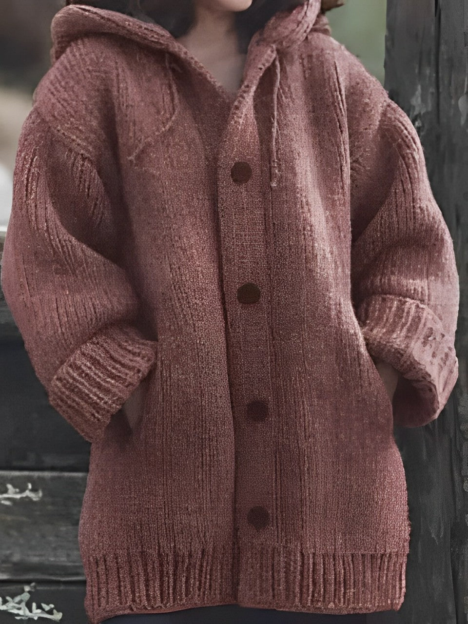 Lorine - Mittellange dicke Kapuzenstrickjacke