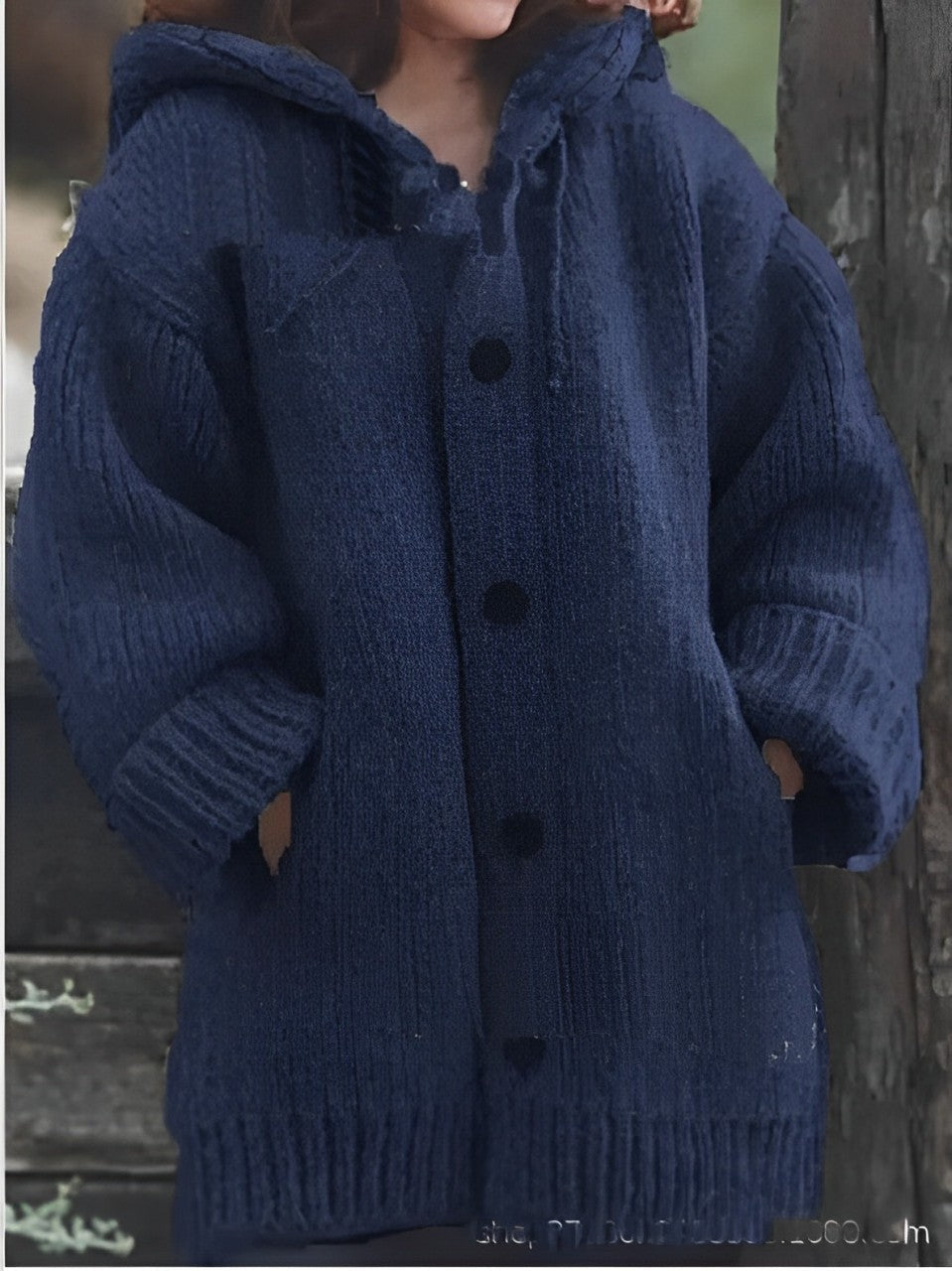 Lorine - Mittellange dicke Kapuzenstrickjacke