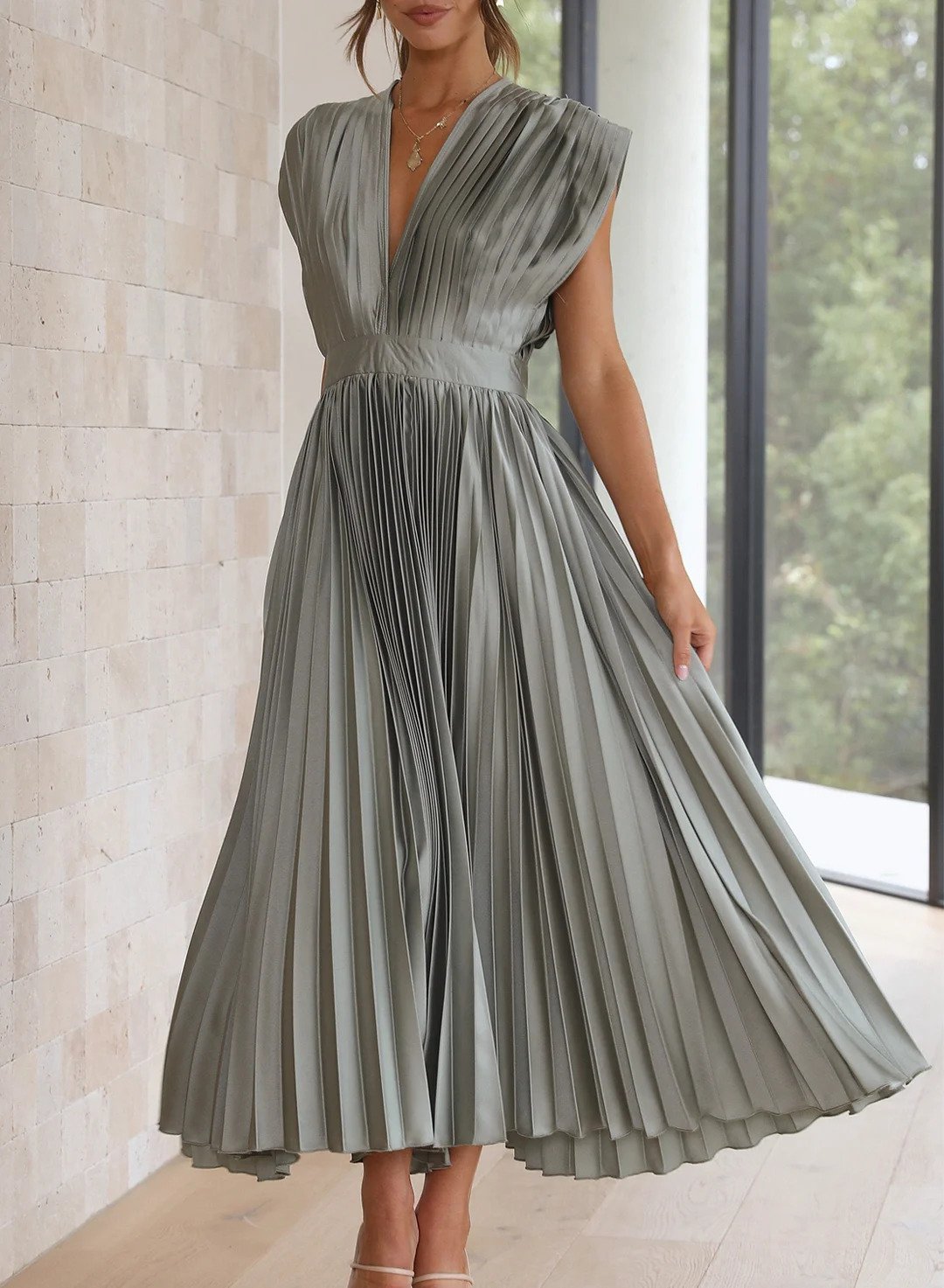 Cordelia - Solides Kurzarm-Maxikleid