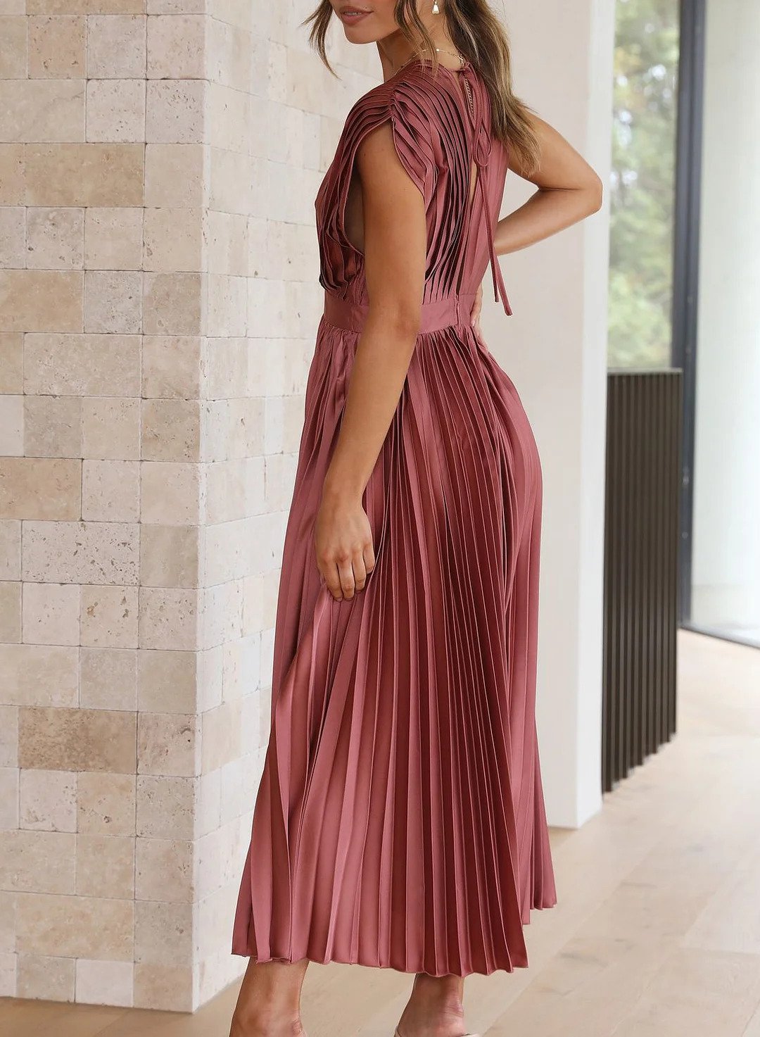 Cordelia - Solides Kurzarm-Maxikleid